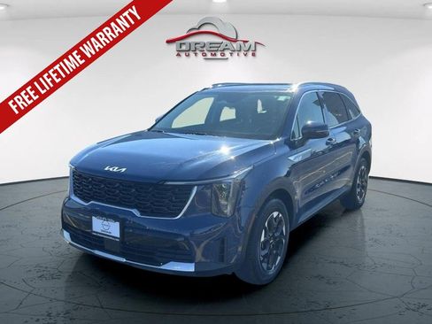 Used 2025 Kia Sorento S w/ Panoramic Sunroof Package FWD image 4