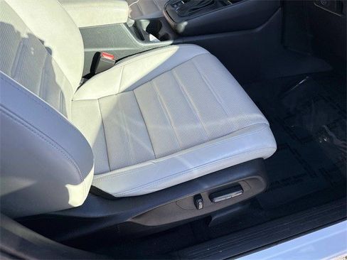 Used 2023 Honda CR-V EX-L image 10