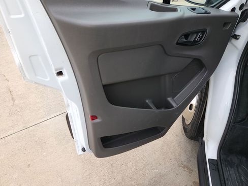 Used 2023 Ford Transit 350 DRW image 31