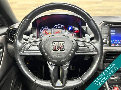 Used 2019 Nissan GT-R Premium w/ Premium Interior Package AWD/4WD image 3