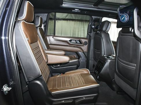 Used 2025 GMC Yukon XL Denali Ultimate AWD/4WD image 56
