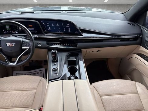 Used 2022 Cadillac Escalade ESV Premium Luxury w/ Performance Package AWD/4WD image 20