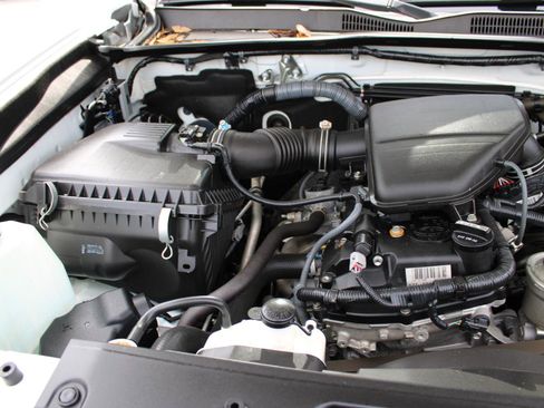 Used 2022 Toyota Tacoma SR RWD image 19
