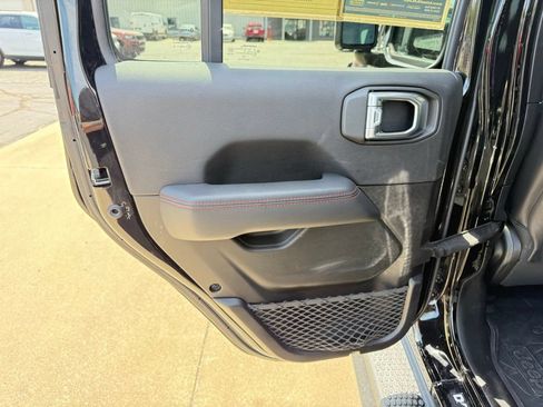 Used 2023 Jeep Wrangler Unlimited Rubicon w/ Xtreme 35 Tire Package AWD/4WD image 16