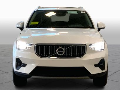 Certified 2025 Volvo XC40 B5 Ultra w/ Protection Package Premier