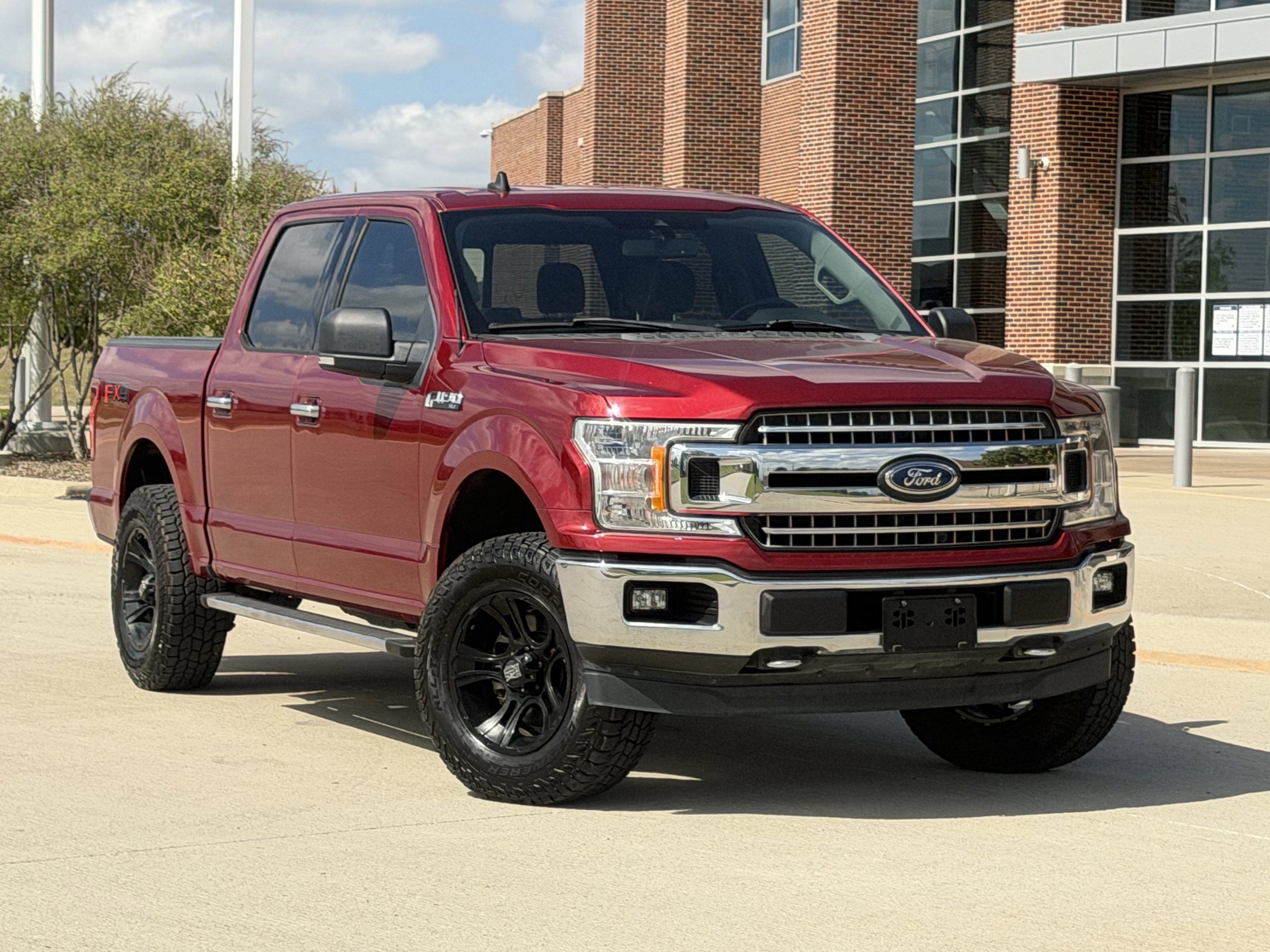 Used 2019 Ford F150 XLT w/ Equipment Group 302A Luxury AWD/4WD image 2