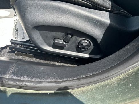 Used 2018 Jeep Compass Limited w/ Navigation Group AWD/4WD image 19