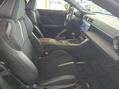 Used 2023 Toyota GR86 Premium w/ ALL Weather Mat Package (TMS) RWD image 40