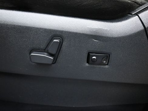 Used 2016 Dodge Grand Caravan SXT w/ Rear Park Assist Package image 12