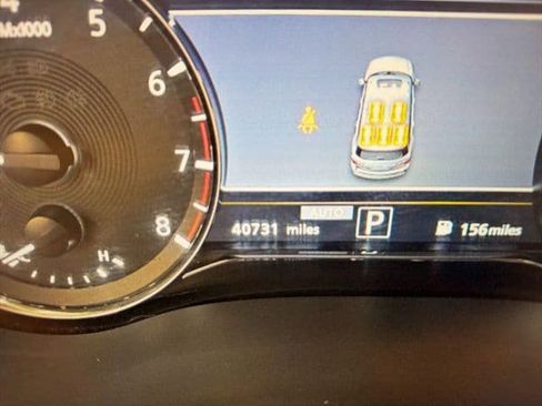 Used 2024 INFINITI QX80 Luxe image 2