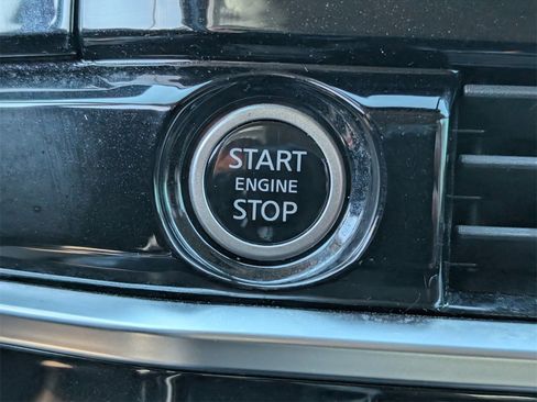 Certified 2023 Nissan Pathfinder SV image 19