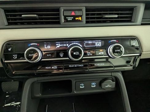 New 2026 Honda Pilot Touring image 22