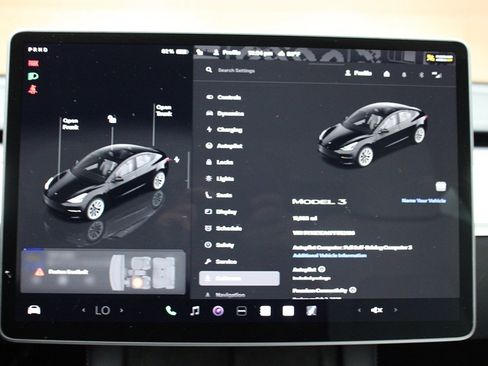 Used 2023 Tesla Model 3 Standard Range image 26