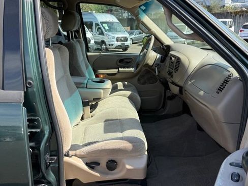 Used 2001 Ford F150 Lariat RWD image 25