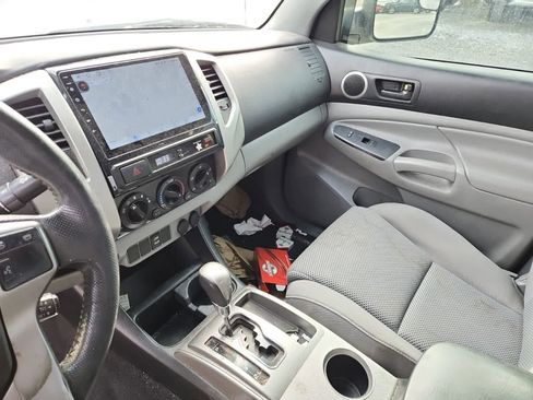 Used 2012 Toyota Tacoma PreRunner image 10