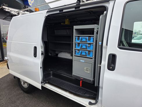 Used 2017 Chevrolet Express 2500 2500 Cargo image 18