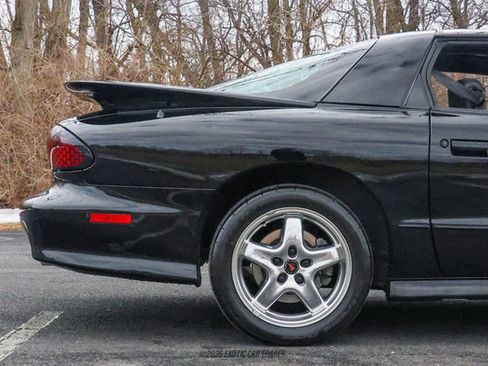 Used 2001 Pontiac Firebird Trans Am image 10