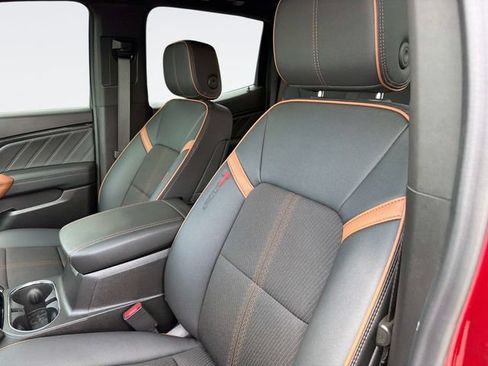 Used 2025 GMC Canyon AT4 AWD/4WD image 22