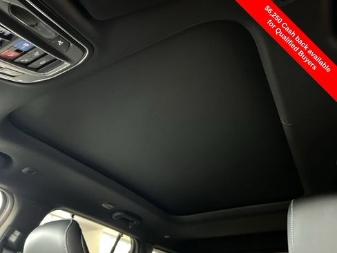 New 2025 Jeep Grand Cherokee Limited w/ Luxury Tech Group II image 3