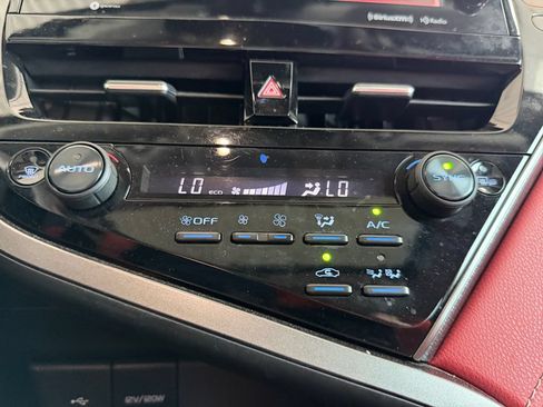 Used 2022 Toyota Camry XSE FWD image 25