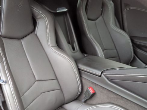 Used 2025 Chevrolet Corvette Z06 image 25