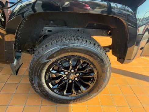 Used 2022 Chevrolet Colorado Z71 w/ Safety Package image 32