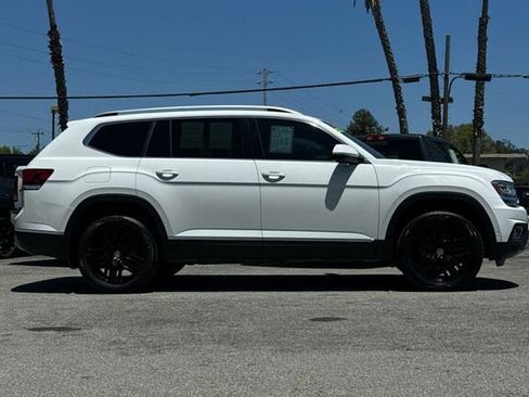 Used 2018 Volkswagen Atlas SEL Premium AWD/4WD image 3