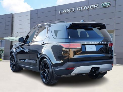 Certified 2025 Land Rover Discovery S image 4