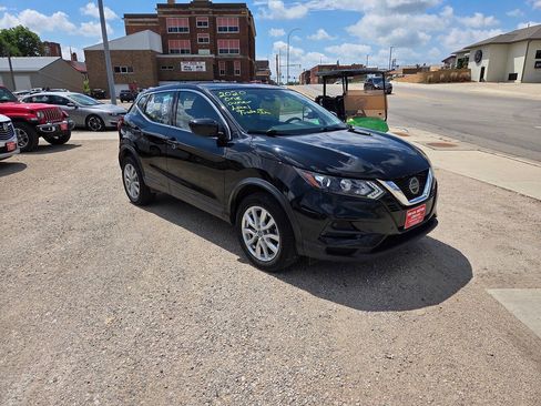 Used 2020 Nissan Rogue Sport S w/ Appearance Package AWD/4WD image 17