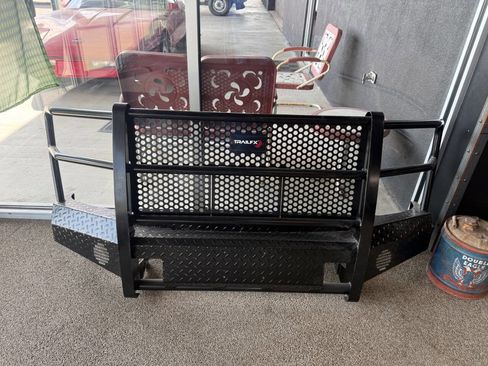 Used 2022 Ford F250 XL w/ Power Equipment Group image 2