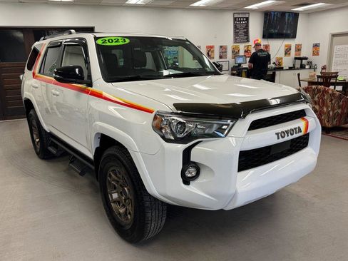 Used 2023 Toyota 4Runner 40th Anniversary SE AWD/4WD image 32