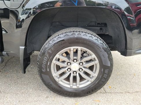 Used 2023 Chevrolet Colorado LT w/ LT Convenience Package II image 16