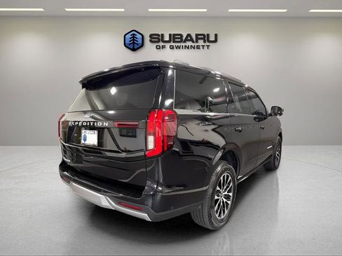 Used 2025 Ford Expedition Platinum AWD/4WD image 5