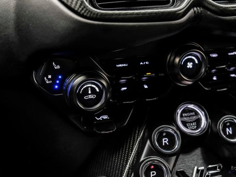 Used 2023 Aston Martin V12 Vantage RWD image 73