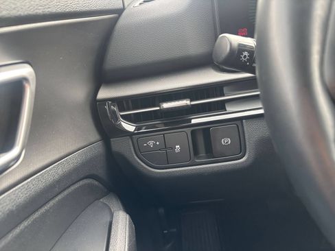 Used 2026 Kia Sportage LX FWD image 33