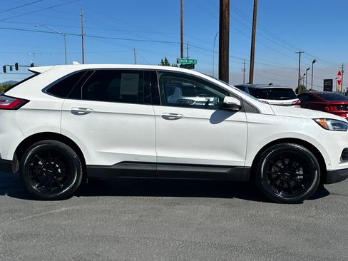 Used 2020 Ford Edge Titanium w/ Equipment Group 301A AWD/4WD image 3