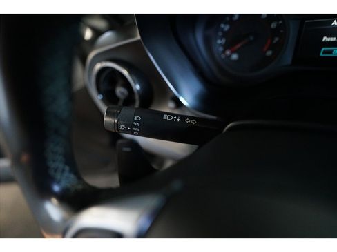 Used 2018 Chevrolet Camaro LT RWD image 19
