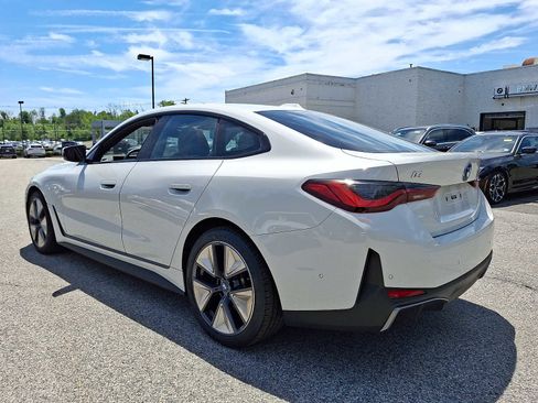 Used 2023 BMW i4 eDrive40 RWD image 4
