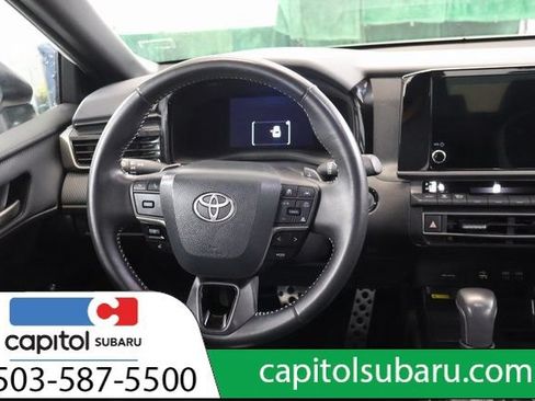 Used 2025 Toyota Camry SE FWD image 15
