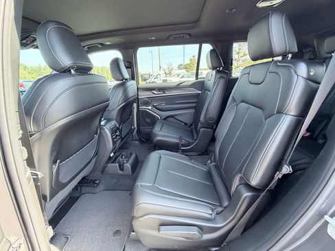 New 2026 Jeep Grand Cherokee L Limited RWD image 29