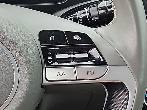 Certified 2025 Hyundai Elantra Sport FWD image 20