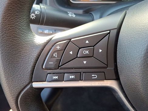 Used 2023 Nissan Leaf S image 21