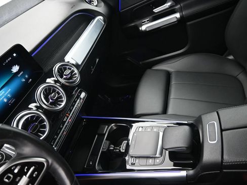 Used 2023 Mercedes-Benz GLB 250 4MATIC image 20