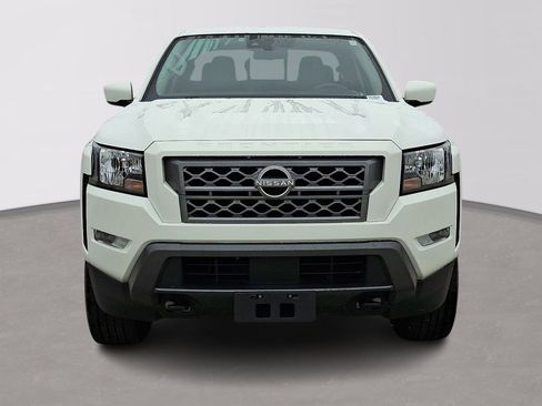 Used 2023 Nissan Frontier SV w/ SV Convenience Package image 2