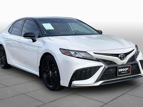 Used 2024 Toyota Camry XSE w/ Navigation Package FWD image 3