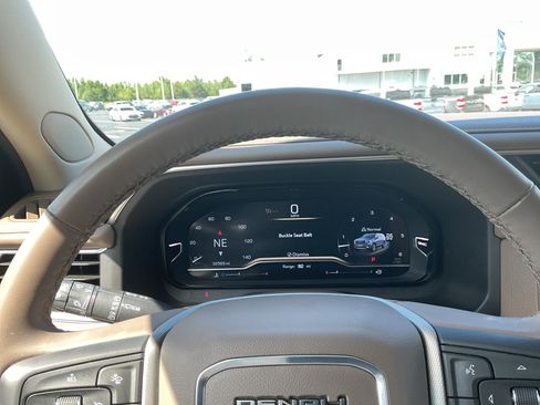 Used 2024 GMC Yukon Denali AWD/4WD image 45