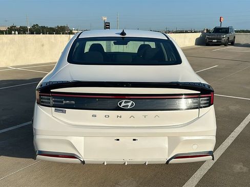 Used 2024 Hyundai Sonata SEL FWD image 11