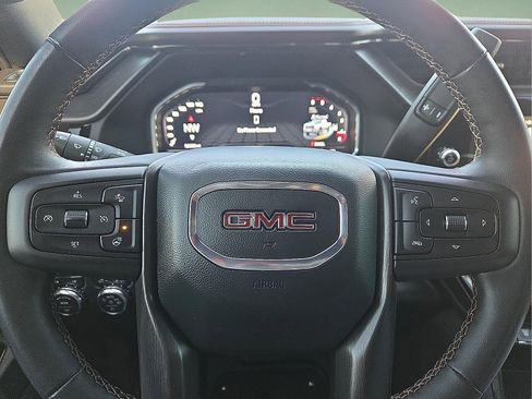 Used 2025 GMC Sierra 2500 AT4 w/ AT4 Premium Plus Package image 24