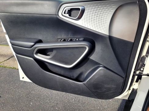 Used 2023 Kia Soul S image 14
