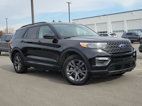 Certified 2023 Ford Explorer XLT w/ Equipment Group 202A image 35